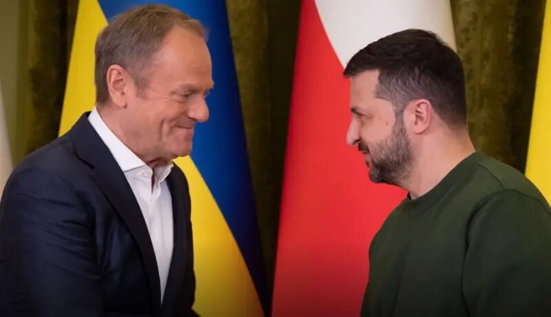 Развернуть картинку на мониторе. Перевернуть экран windows 10. Как повернуть панель управления на ноутбуке. Настройка экрана монитора. Как перевернуть панель управления на рабочем столе.