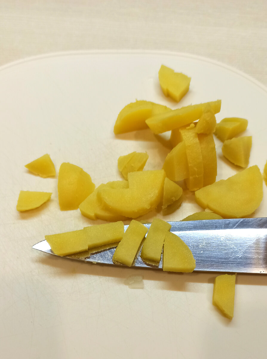 огурчик смешной. украшение в виде самолета из огурцов. салат стоунхендж. салат стоунхендж из огурцов. салат зеленый крокодил.