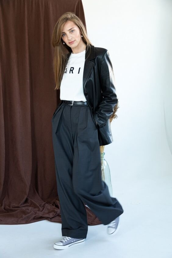 обувь под короткие широкие брюки. обувь с широкими брюками. широкие укороченные брюки женские. широкие штаны какая обувь. обувь с брюками палаццо.