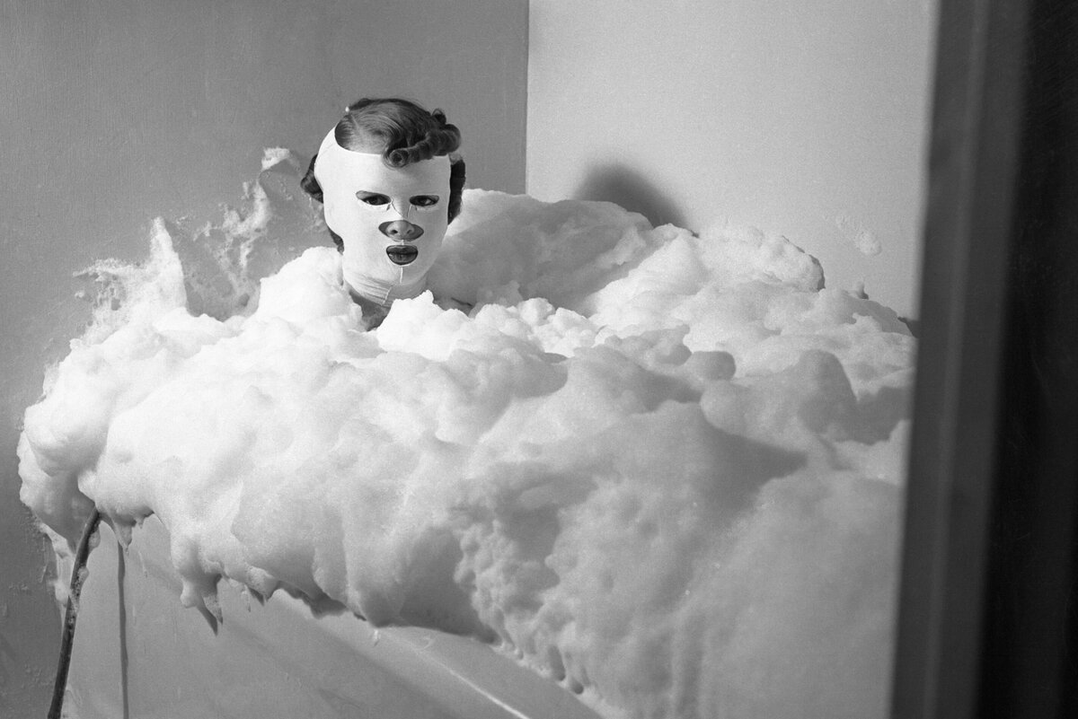     Стесняюсь спросить: как убрать рубцы постакне и выровнять кожу