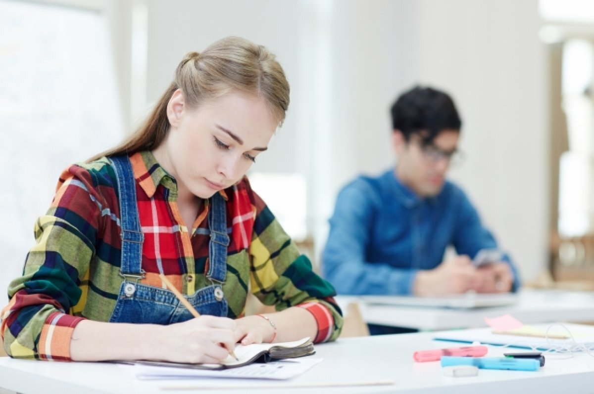 Егэ после колледжа для поступления в вуз. Институт без егэ. Поступить заочно. Высшее образование без егэ. Мобилизация студентов вузов.