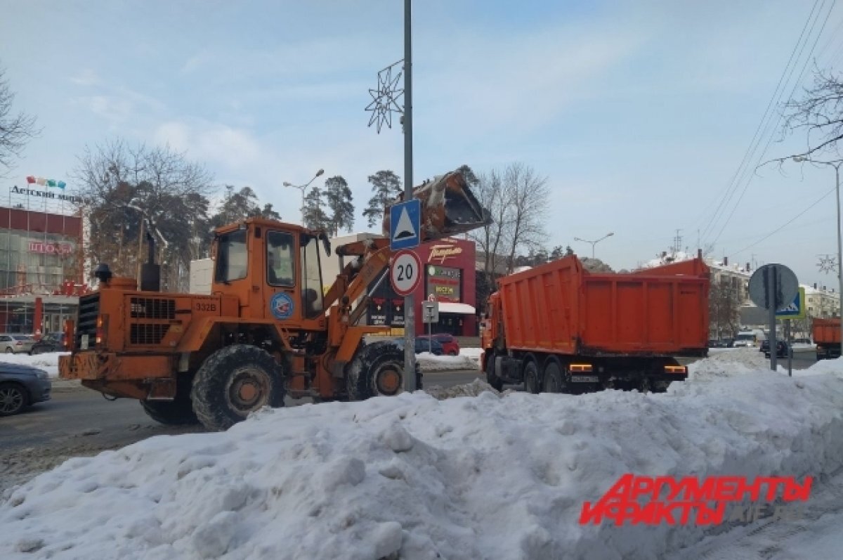    Дорожники вывозят за сутки более 4000 кубометров снега во Владимире