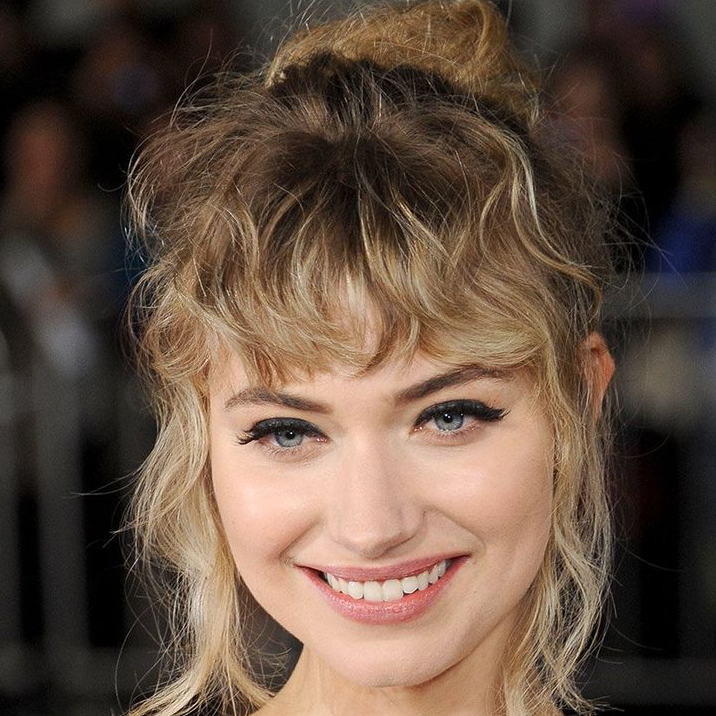 стрижка боб каскад на средние волнистые. стрижка на кудрявые волосы без челки. стрижка сессон на вьющиеся волосы. стрижка на кудрявые волосы без челки. стрижка на кудрявые волосы без челки.