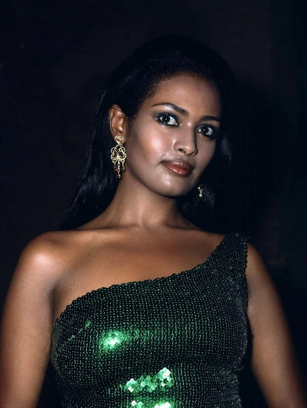 Зейди Арая. Фото Яндекс. Картинки