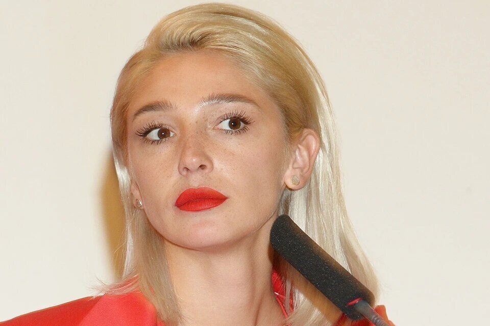 Каре насти ивлевой 2022. Настя ивлева без макияжа. Ида галич и ивлеева. Шабаш у ивлеевой последние новости. Шабаш у ивлеевой последние новости.