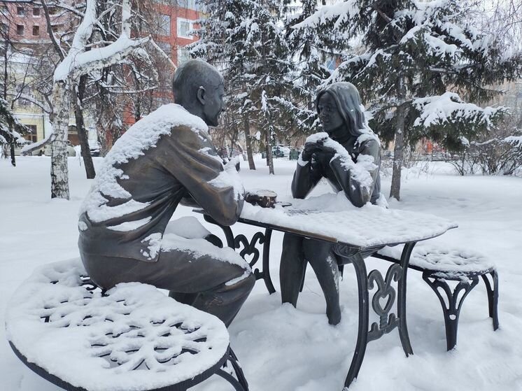     Так скульптура выглядела до атаки вандалов / Фото Натальи Шлюшинской