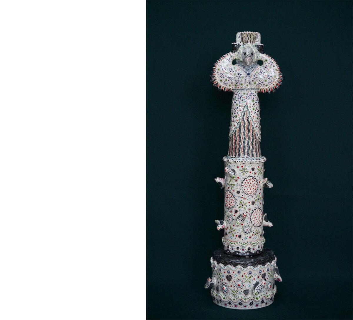     Никита Макаров. «Сорока Белобока ака Русская Птица Феникс и Птички Невелички», 2023