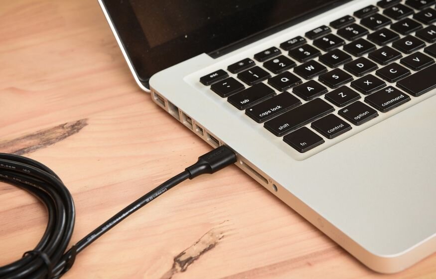    Ноутбук не заряжается при подключении к сети? Попробуйте эти 5 полезных советов