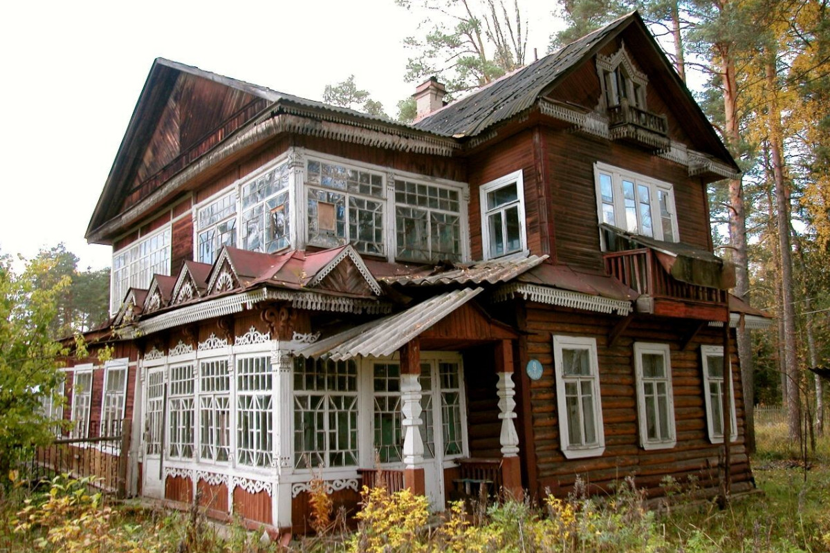 Скромная дача Горбачева.