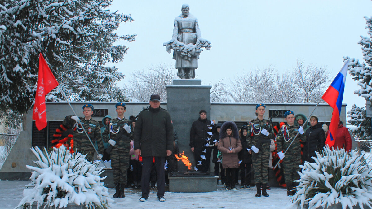 Сквер белых журавлей