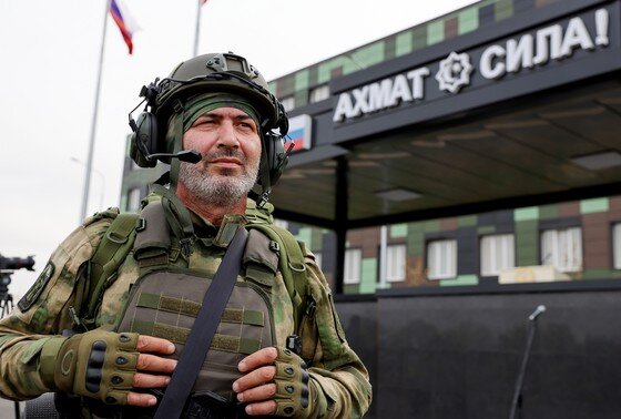    Военнослужащий в военном городке Ханкала перед отправкой в зону боевых действий в зону СВО