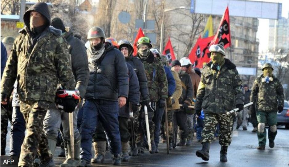 Начиналось все с палок. Ничто не предвещало. Казалось бы. Некоторым.