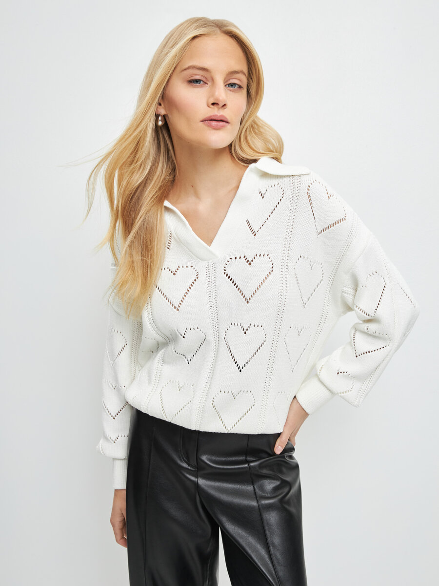 R. R s одежда. R s одежда. Нашивка renault f1 team. Ветровка соломон мужская софтшелл.