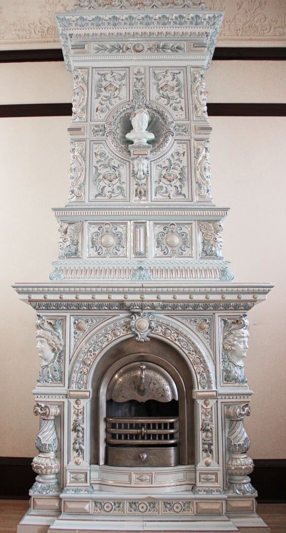 якутский камин камелек. камин в доме. старые камины фото. камин под старину. старые камины фото.