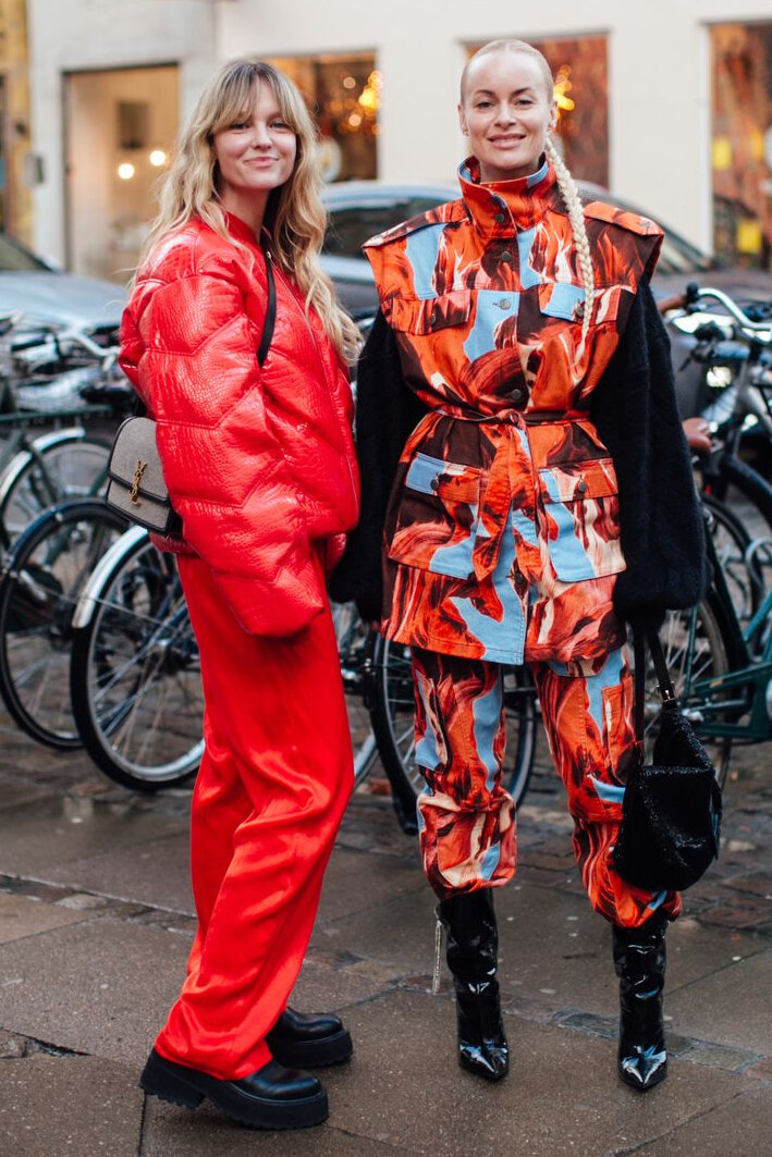 Ни раз не раз. Не один или ни один как правильно. Ни разу не пожалела. А я ни разу не была в могилке. Ни разу не ношены.