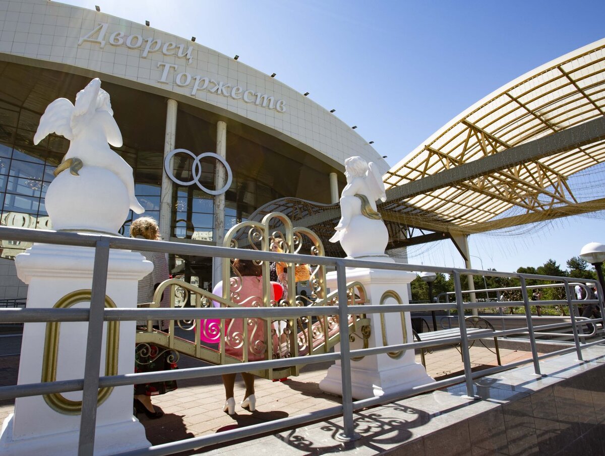    Россиянам будут доплачивать за долгие браки