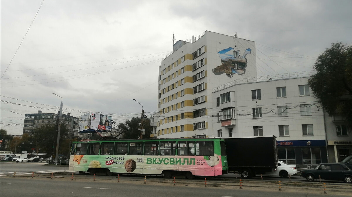 РЫНОК РАСПОЛОЖЕН НА ПЕРЕКРЕСТКЕ ПОБЕДЫ-ГОРЬКОГО. ФОТО: ЦАРЬГРАД.