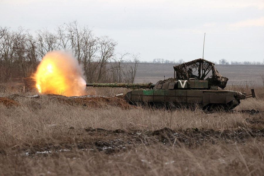 Танк Т-80БВМ на Запорожском направлении в зоне проведения специальной военной операции - Фото: Александр Полегенько/ТАСС
