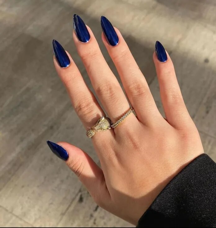 Модные цвета лака для ногтей осень 2022 года. Тренд цветов ногтей 2024. Маникюр весна. Красивые руки ногти цветы. Тренд цветов ногтей 2024.