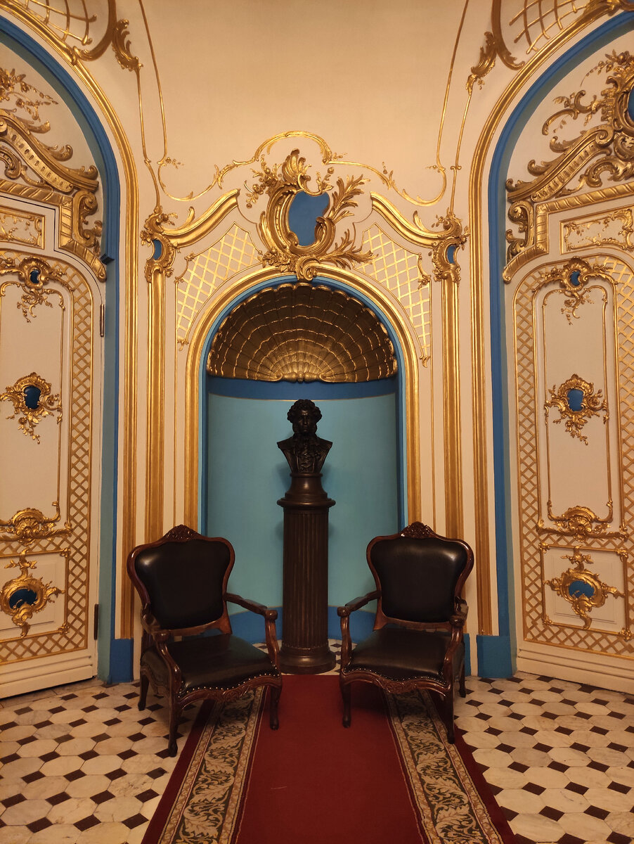 Пятидесятикопеечное мужское отделение, второй этаж. Фото автора статьи