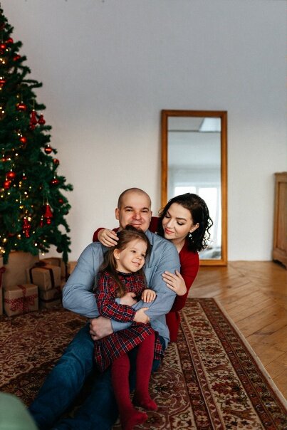 семейный фотостудии. семейная фотосъемка фотостудия. семья фотостудия. семейная фотосессия в фотостудии. фотостудия семейное фото.