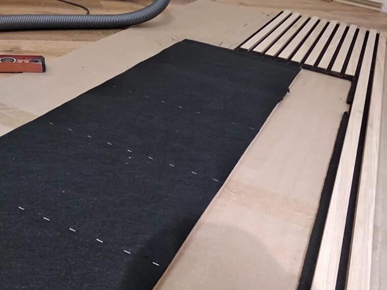 сделать мягкую панель своими руками. стеновая панель своими руками. мягкие стеновые панели в прихожей. мягкие панели для стен. изголовье каретная стяжка.