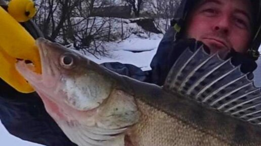 большим крючком маленькую рыбу не поймаешь