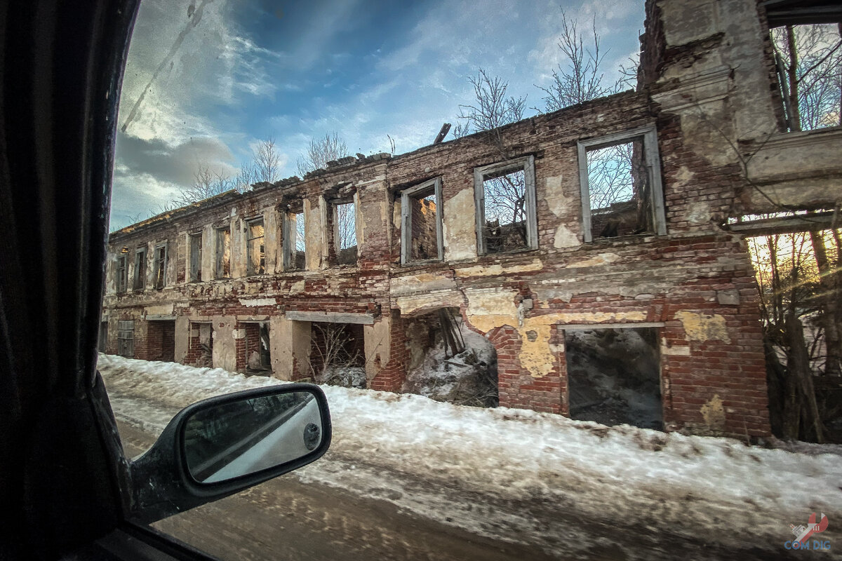 В северной глубинке нашли заброшенные с 2002 года деревенские дома. Двери  оказались открытыми и мы попали в настоящее «советское прошлое» | ComDig |  Urban Exploration | Дзен