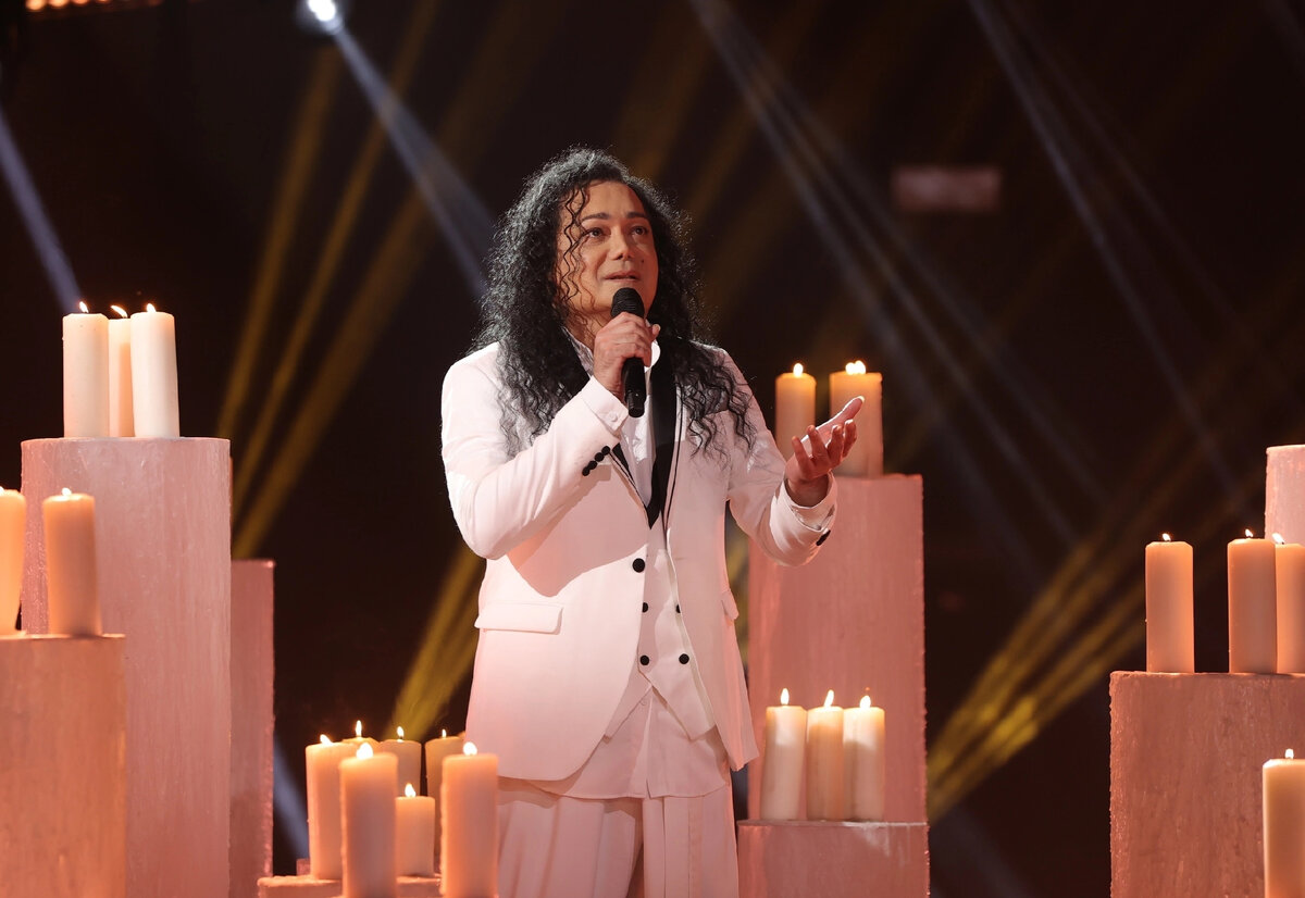 От исполнения песни "Мама"  плакала. 