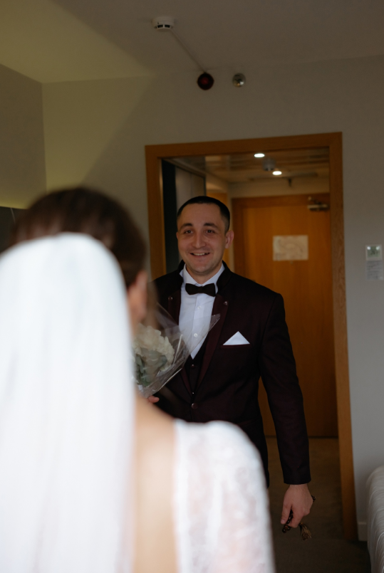 ани лорак в загсе невеста. деревенская невеста. фотосессия в загсе. женитьба на американке. ханде эрчел.