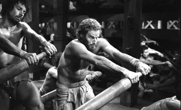 Пять лет и приплыли.