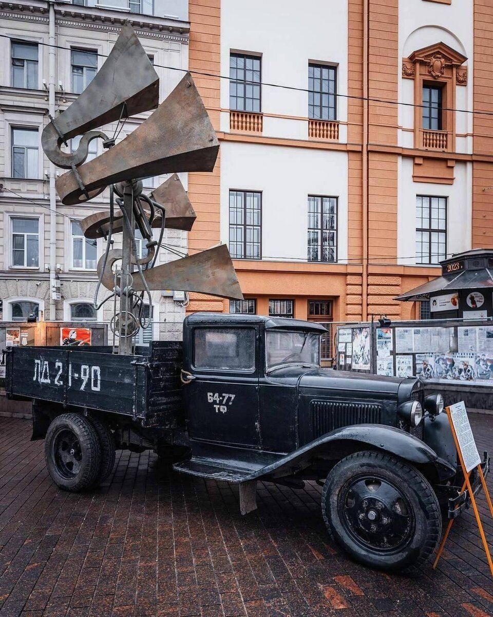 стихи о петербурге. найти песню питер питер. роман витальевич билык. меня снова тянет в питер. цитаты про питер.