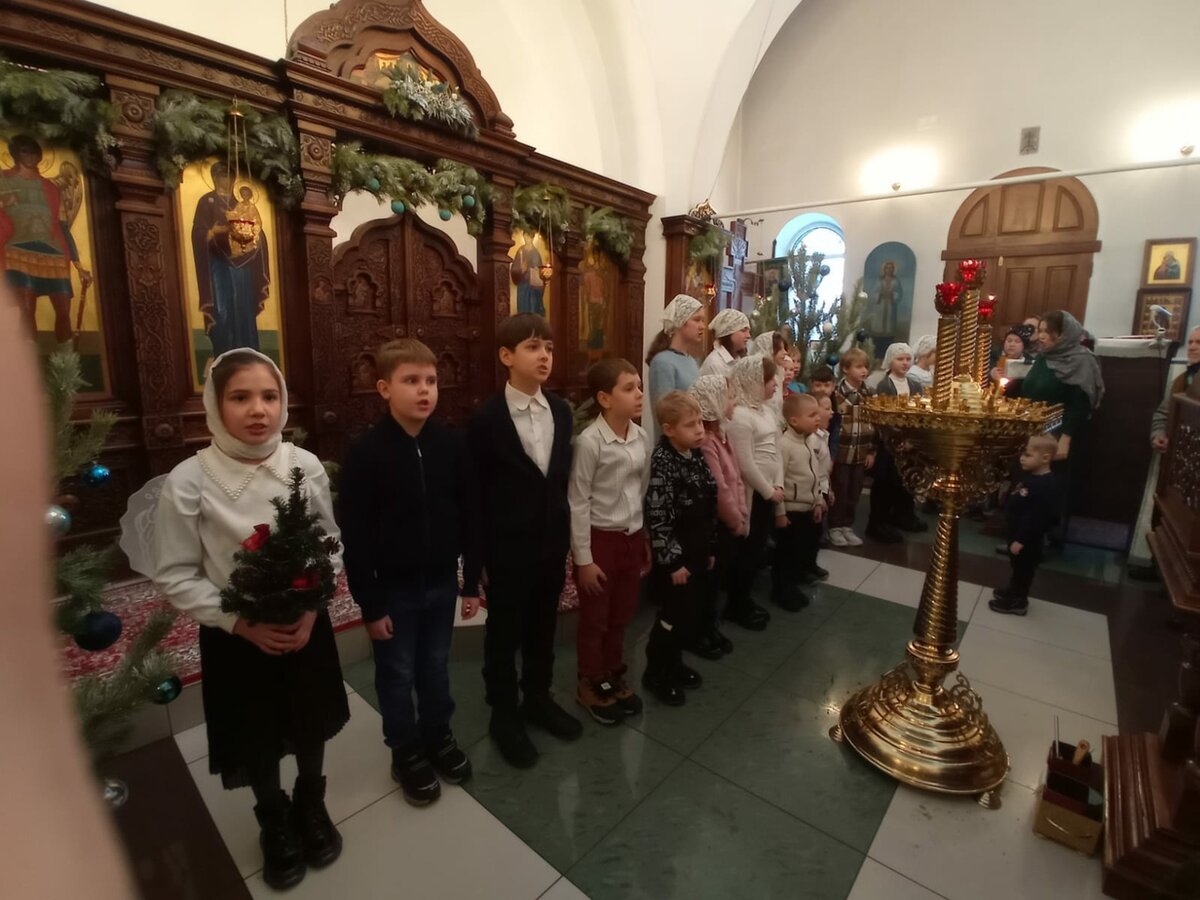 храм сретенского монастыря в москве. сретенский монастырь в москве. сретенский монастырь в москве новый храм. нижний храм сретенского монастыря. храм воскресения христова сретенский монастырь.