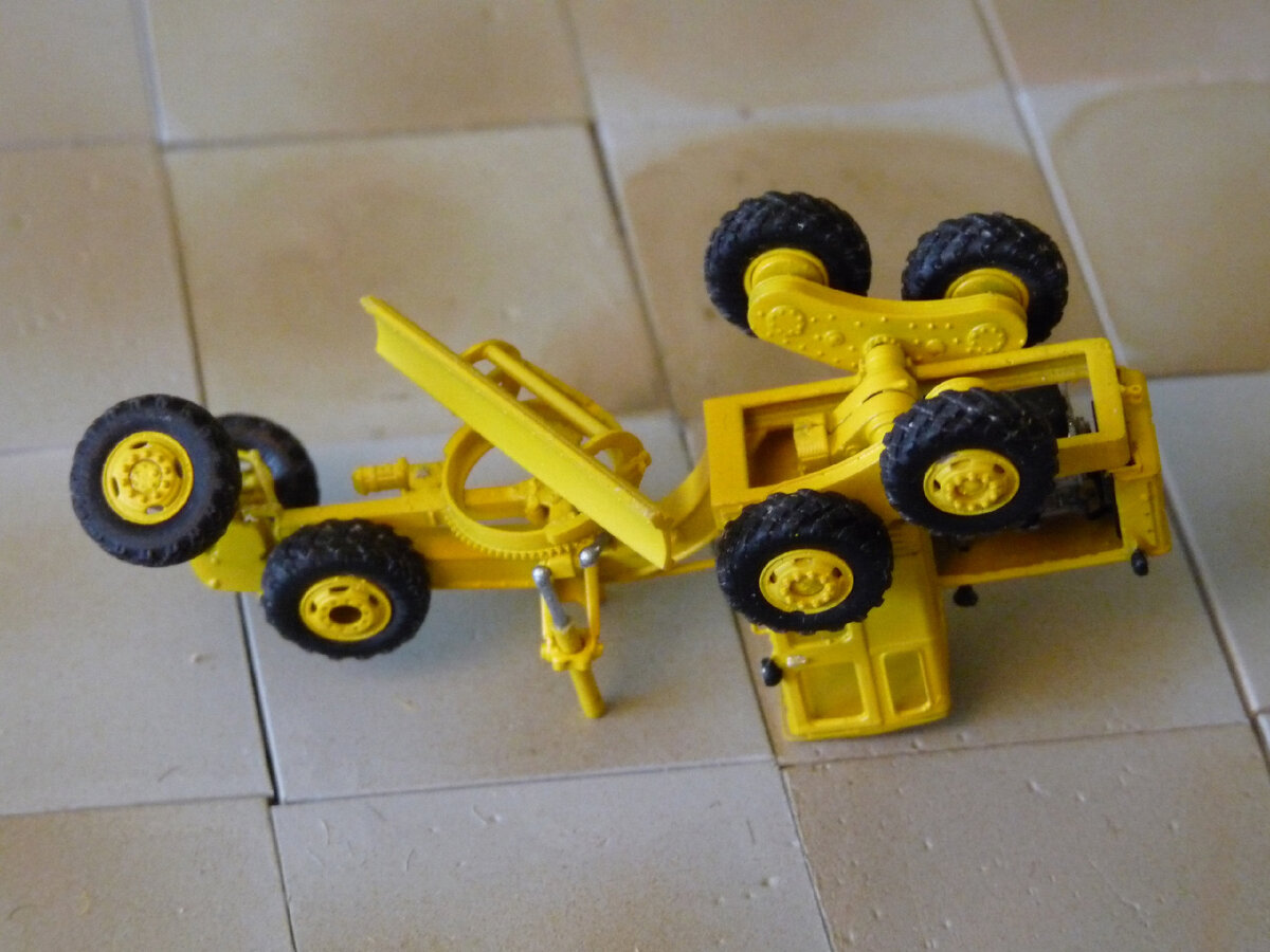 диорама моделей 1 43 ssm. модель o325 mercedes 1 43. камаз 65115 авд моделс. масштабные модели в 43 масштабе. зил 157 1 43.