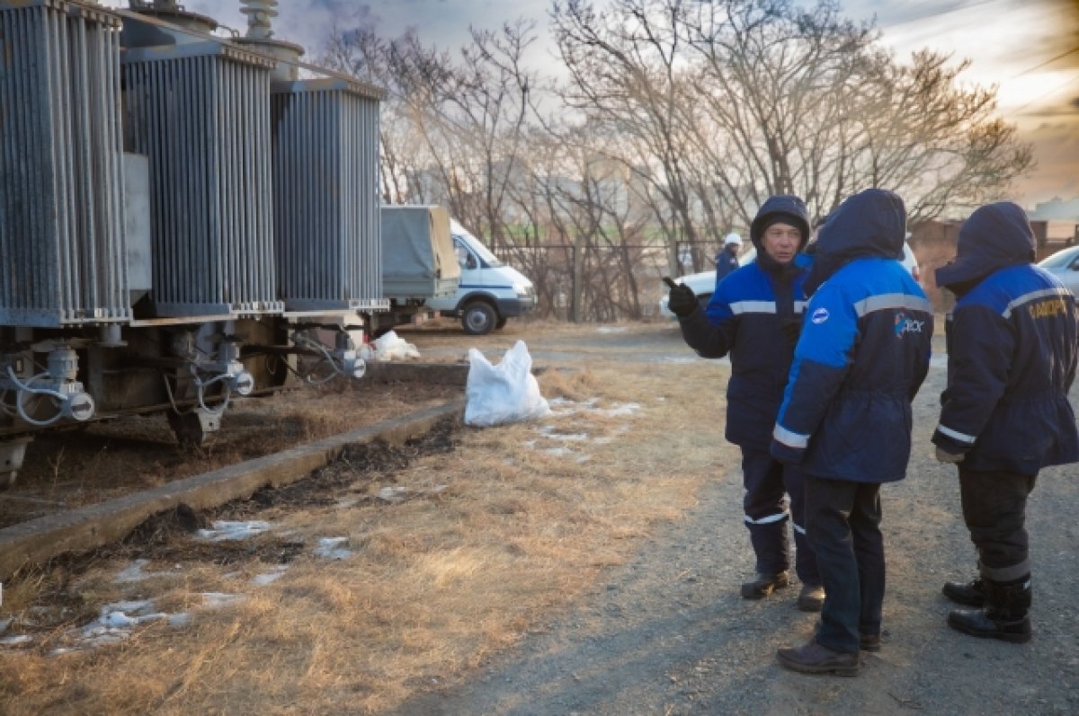    Для оставшихся без тепла и света жителей Владивостока развернуты ПВР
