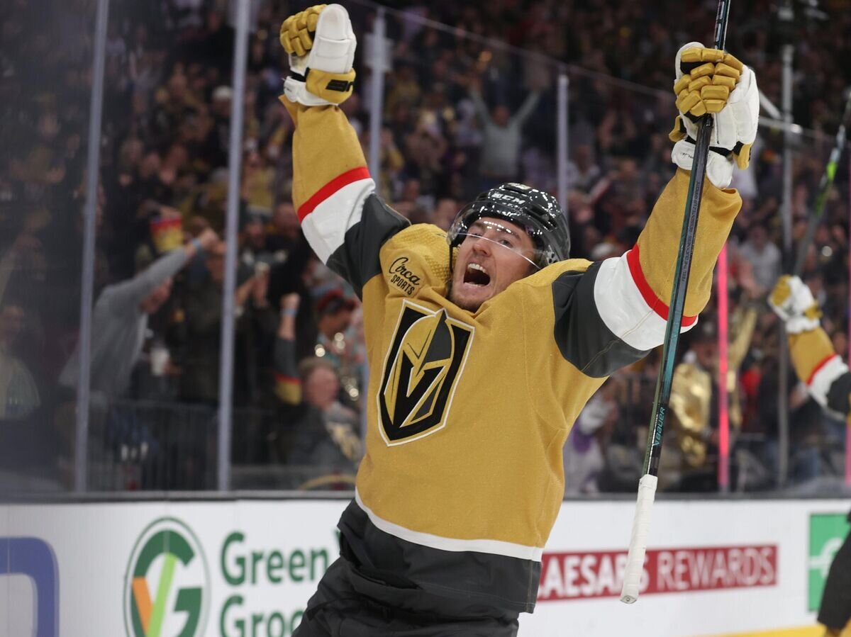    Хоккеист "Вегас Голден Найтс" Иван Барбашев© Фото : twitter.com/goldenknights