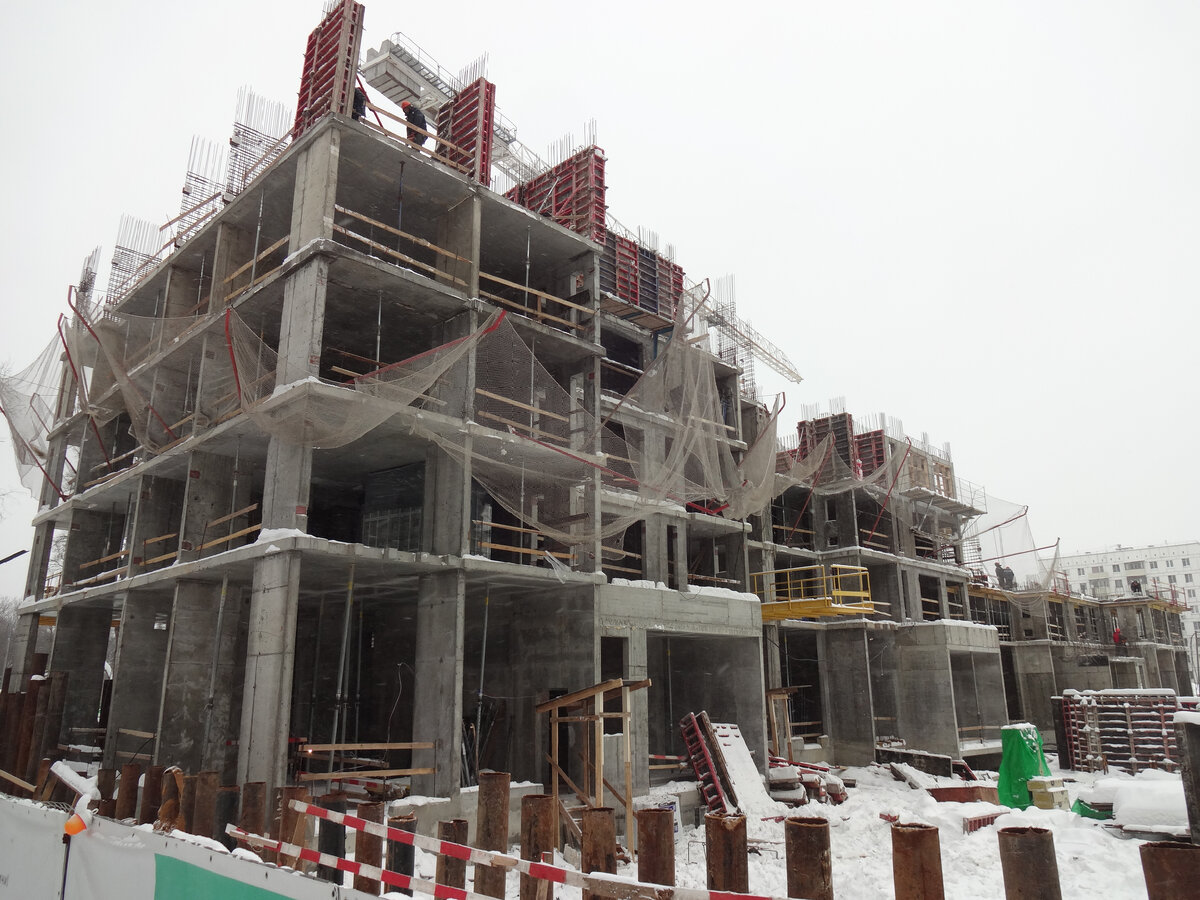 Следим за строительством на улице Маршала Чуйкова, 9. Фото автора