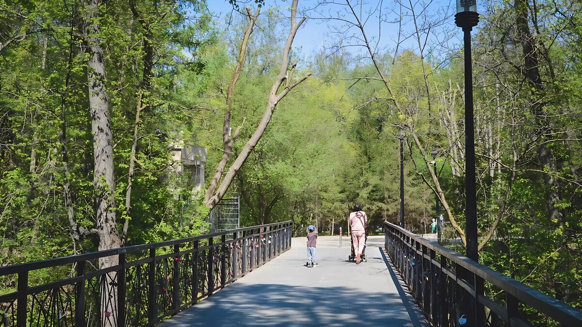     В этом году в Тюмени запланировано благоустройство ряда придомовых территорий и общественных пространств. Все работы будут проводиться в рамках нацпроекта.