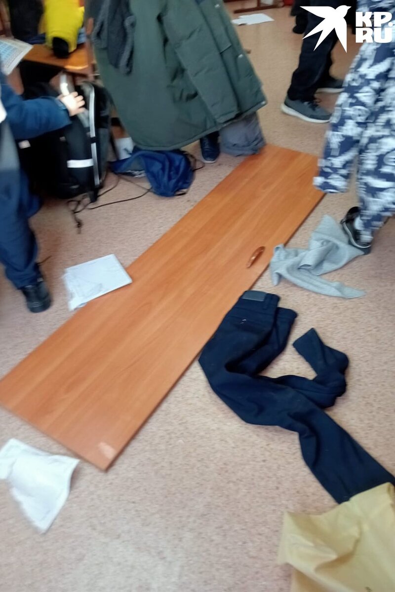 Злая учительница. Строгий учитель. Учительница не выдержала. Учительница не выдержала. Строгая женщина.