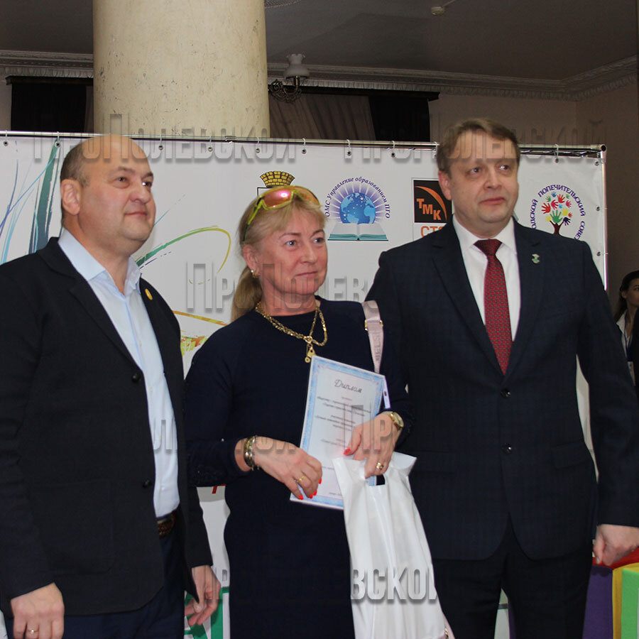 пагөда в полевском. пагөда в полевском. полевской свердловская область площадь. полевской лыжная база соревнования. обелиск европа азия в селе мраморское.