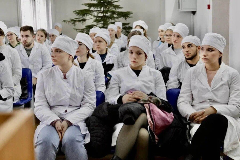 общественно-научные предметы это. общественные науки это понятие. науки изучающие общество. общественные предметы в школе. предметы в школе.