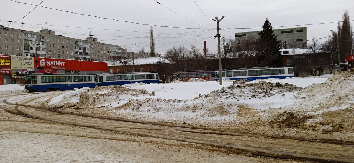Вот они, трамвайчики. Близко, а не достать...