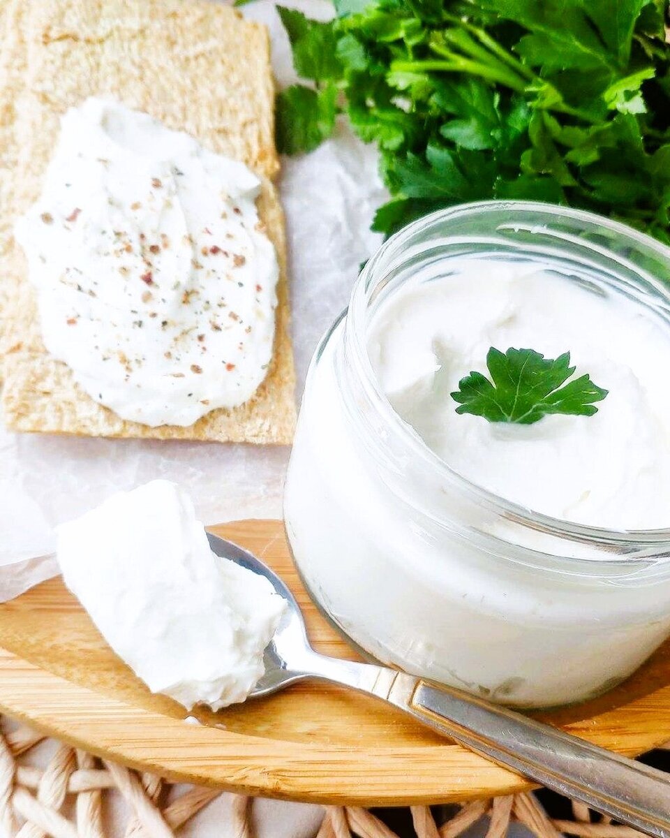 кисломолосныепродукты. молоко и молочная продукция. кефир сыр польза. продукты из кисломолочных продуктов. кисломолочка продукт.