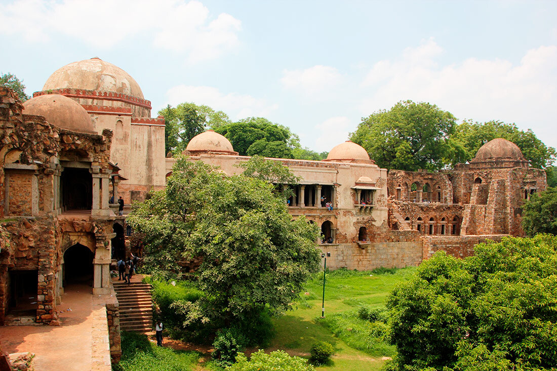 Столица делийского султаната город дели. Хаус Кхас Дели. Hauz khas Village Нью Дели. Делийский султанат в Индии. Поселок Хаус Кхас.