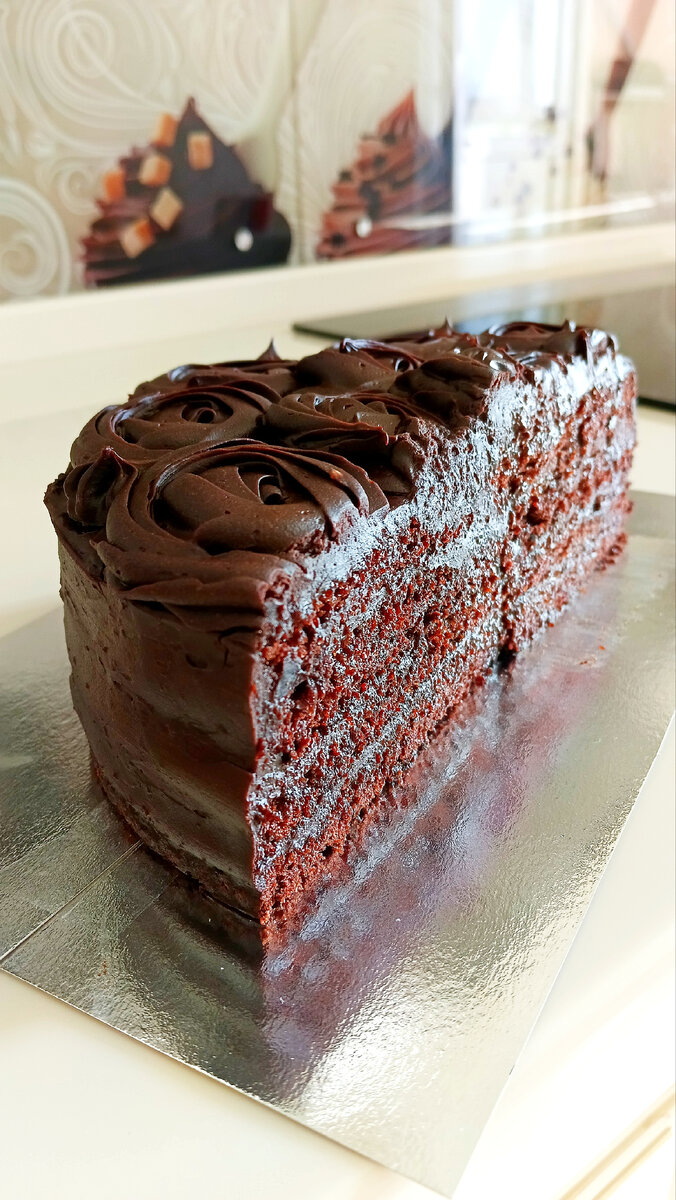 украсить черемуховый торт. шоколадный торт мастера.