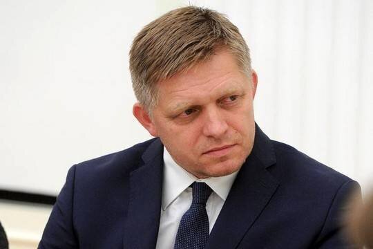    Премьер Словакии Фицо объяснил решение ехать в Ужгород вместо Киева