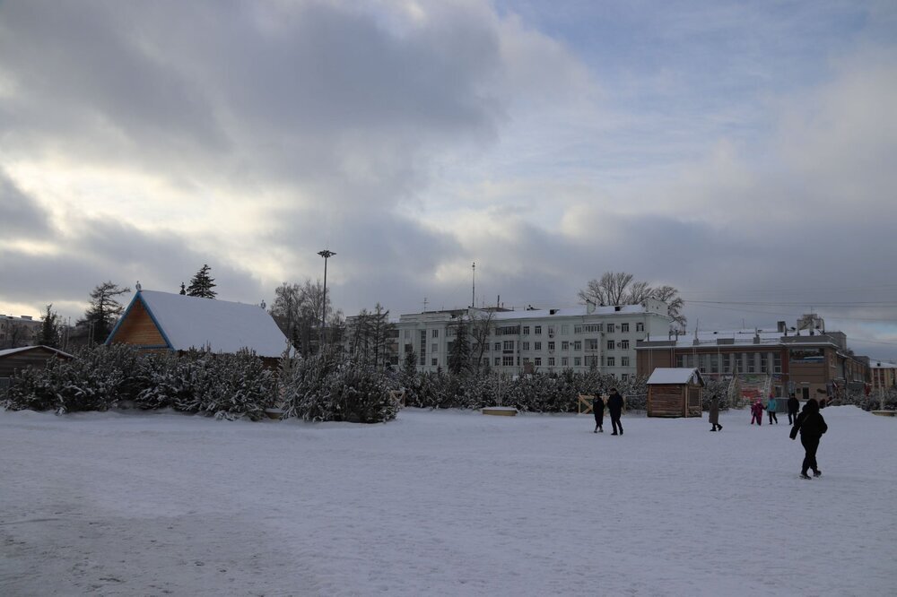 Площадь куйбышева самара. Площадь куйбышева самара январь 2024. Площадь куйбышева самара 2021 зима. Елка на площади куйбышева 2022. Самара елка на площади куйбышева 2022.