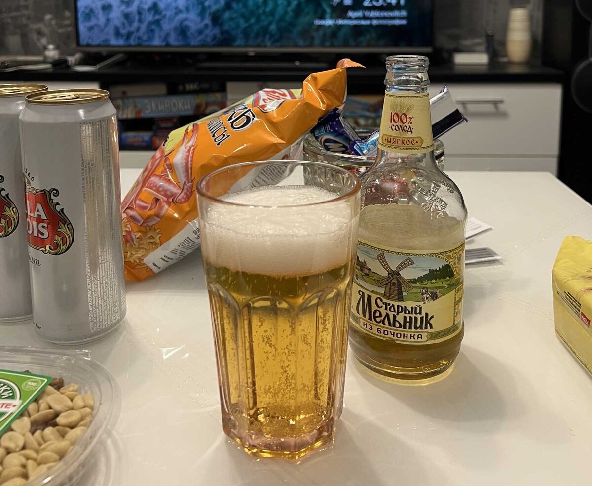 Пивной напиток со вкусом. Фанданго напиток. Пивной напиток доктор дизель. Слабоалкогольные напитки. Сидр хайпер.