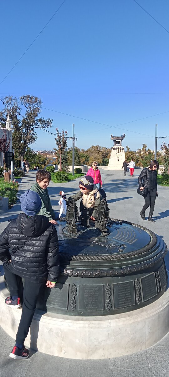 швейцарский фотограф джон вильгельм. семья в машине. семья в машине на море. поездках мамы 2. поездках мамы 2.