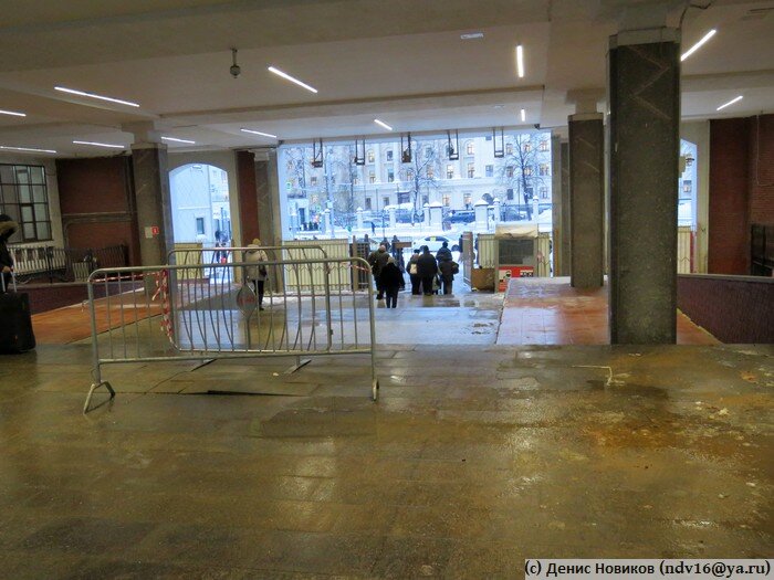 метро комсомольская выходы. станция метро комсомольская указатели. казанский вокзал схема вокзала. ярославский вокзал москва станция метро комсомольская. станция метро комсомольская выход к казанскому вокзалу.